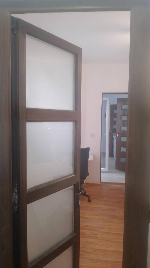Center Walk Studios Bucharest Luaran gambar